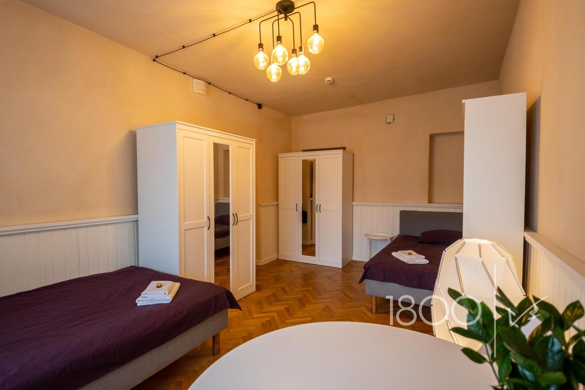 1800 By Vince Stay - Private Rooms In Town Hall Square タルトゥ エクステリア 写真
